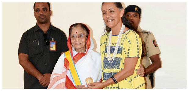Smt. Pratibha Patil received the ‘Order of the Aztec Eagle’ award from the Ambassador of Mexico to India