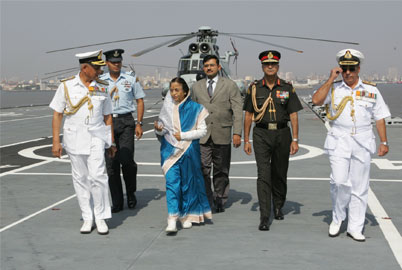Smt. Pratibha Patil - Armed Forces