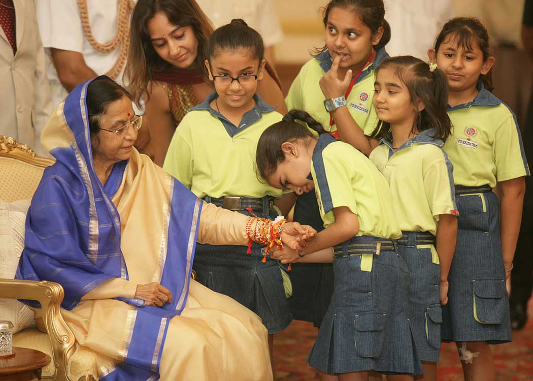 Pratibha Patil Greetings on Raksha Bandhan