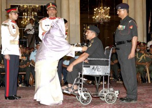 Pratibha Patil at defence investiture ceremony