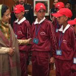 Pratibha Patil Meeting Children from Poonch District
